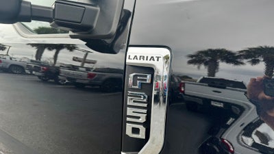 2022 Ford F-250SD Lariat