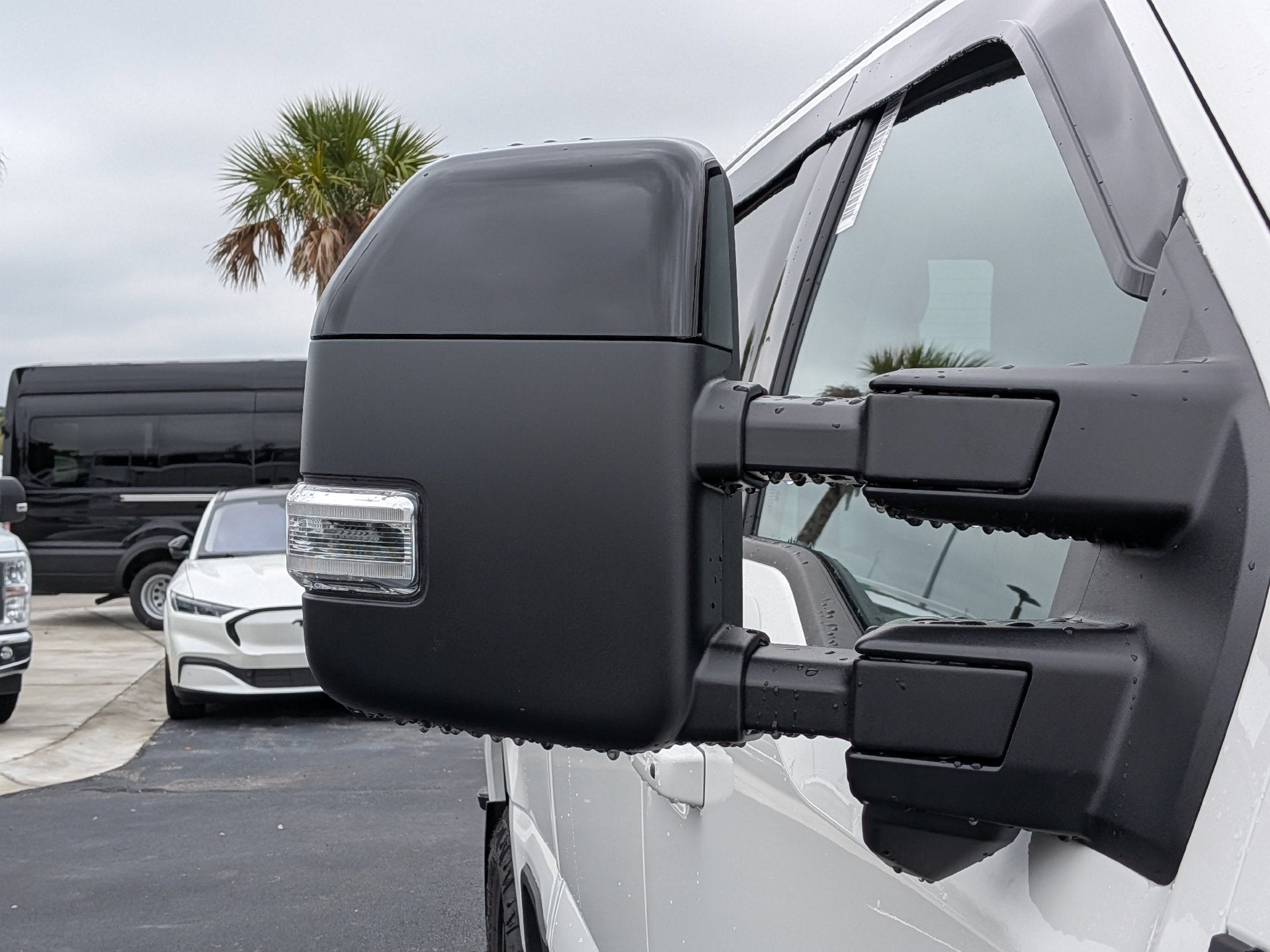 2027 Ford F-250 F-250® Lariat®