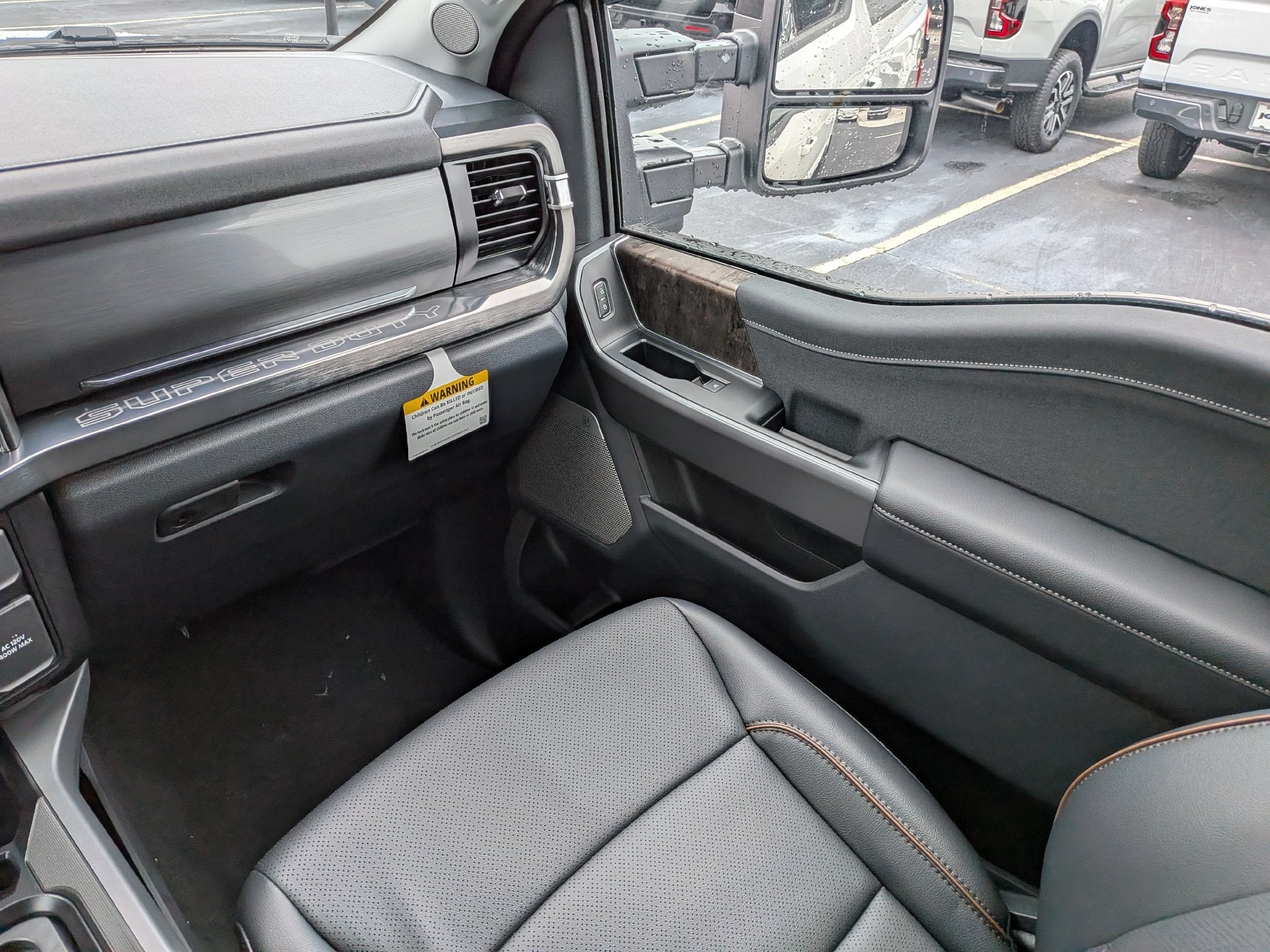 2027 Ford F-250 F-250® Lariat®