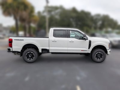 2027 Ford F-250 F-250® Lariat®