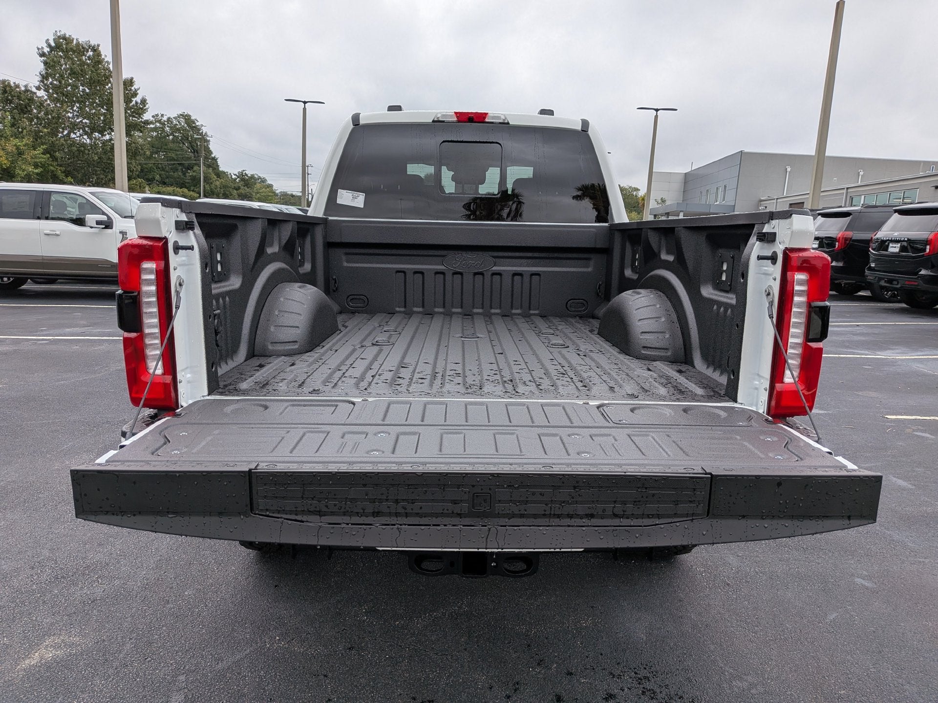 2027 Ford F-250 F-250® Lariat®