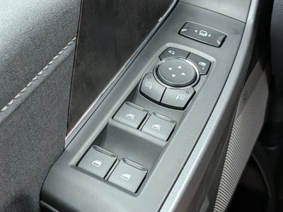 2027 Ford F-250 F-250® Lariat®