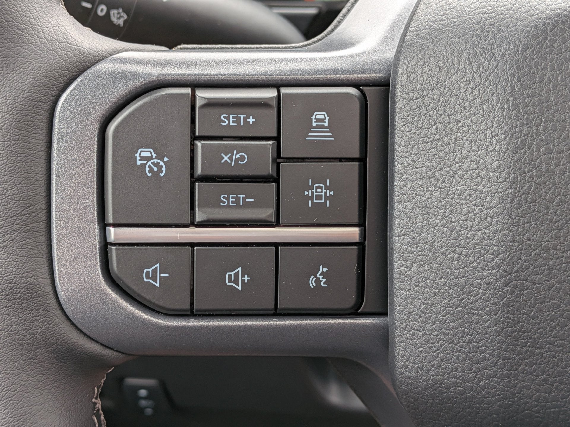 2027 Ford F-250 F-250® Lariat®