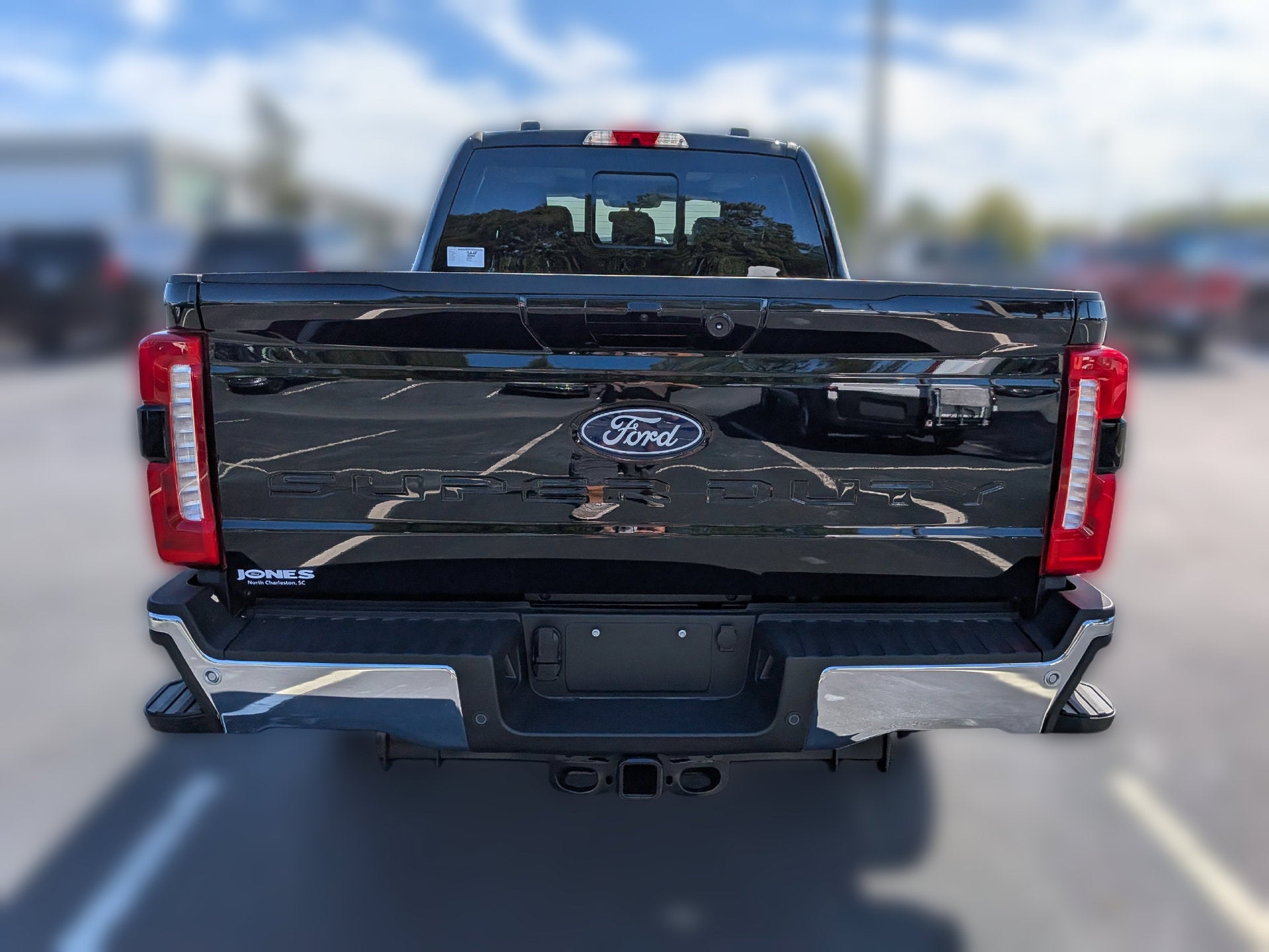 2027 Ford F-350SD F-350® Lariat®