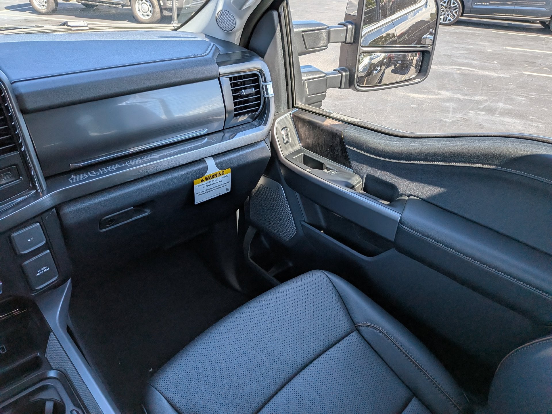 2027 Ford F-350SD F-350® Lariat®
