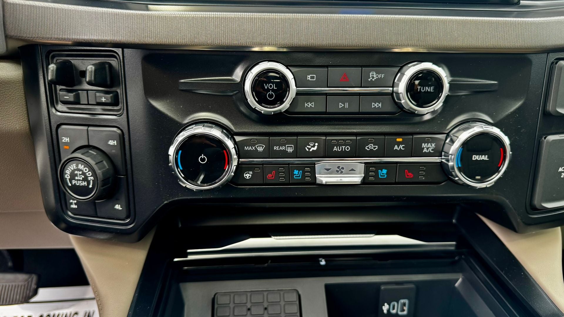 2026 Ford F-350SD F-350® Platinum®