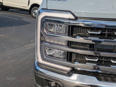 2027 Ford F-350SD F-350® Lariat®