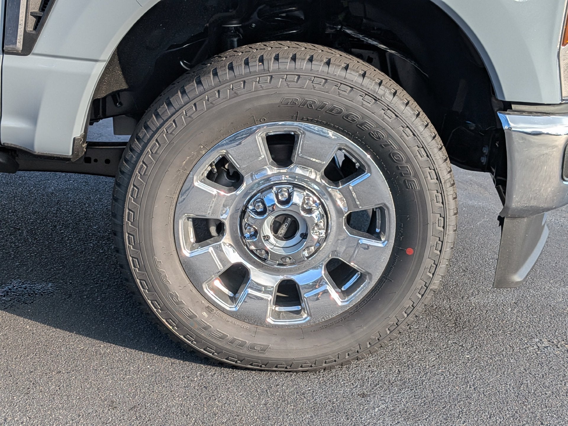 2027 Ford F-350SD F-350® Lariat®