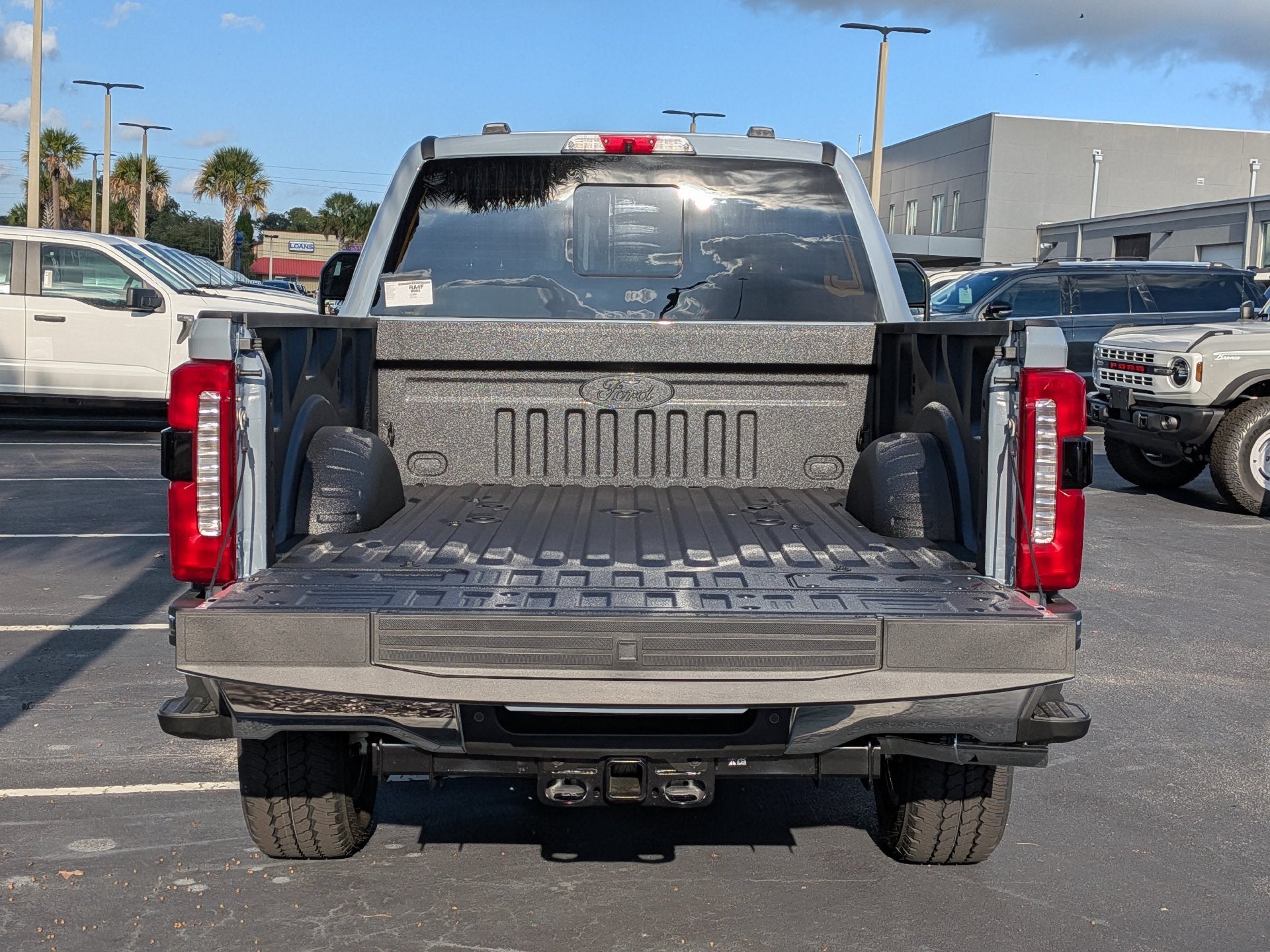 2027 Ford F-350SD F-350® Lariat®