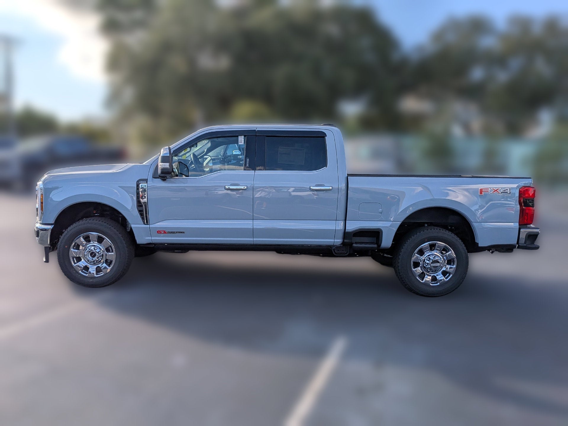 2027 Ford F-350SD F-350® Lariat®