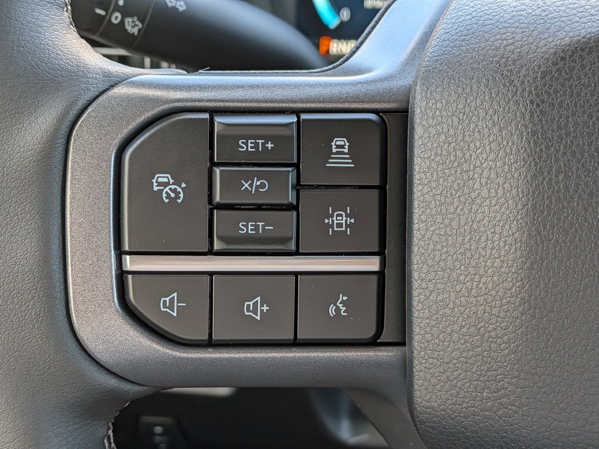 2027 Ford F-350SD F-350® Lariat®