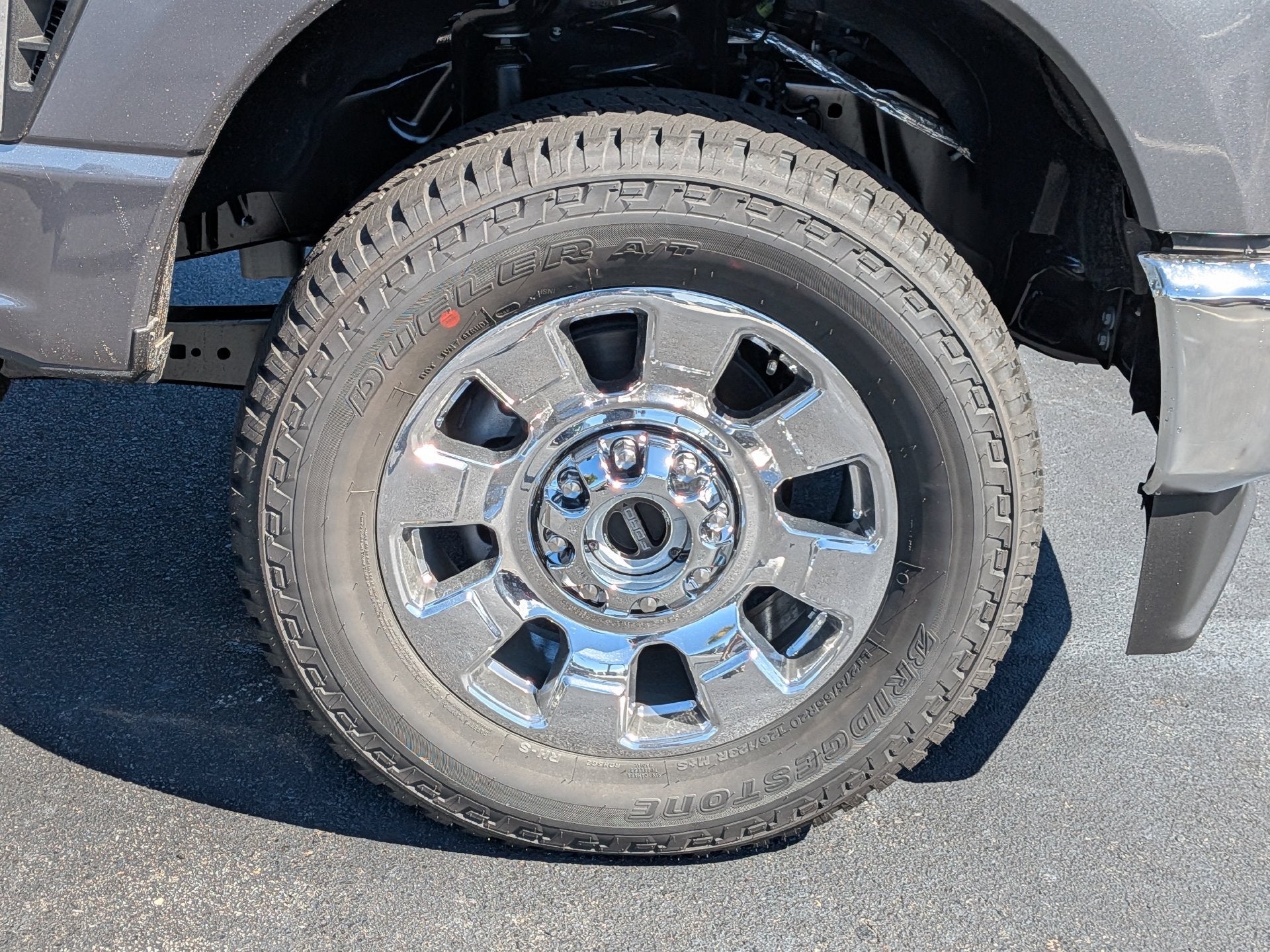 2027 Ford F-350SD F-350® Lariat®