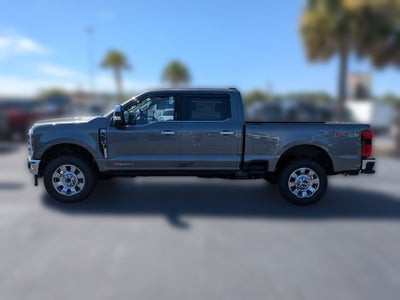 2027 Ford F-350SD F-350® Lariat®