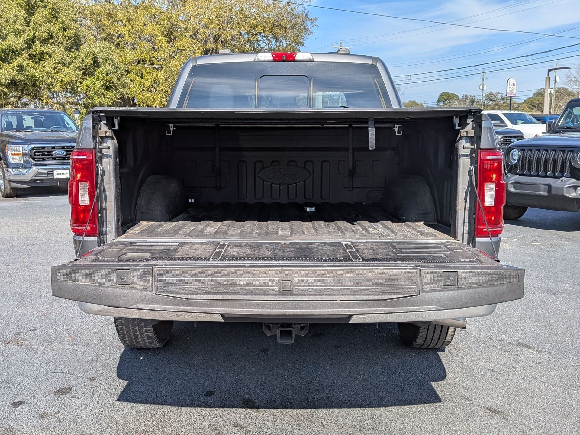 2022 Ford F-150 XLT RWD