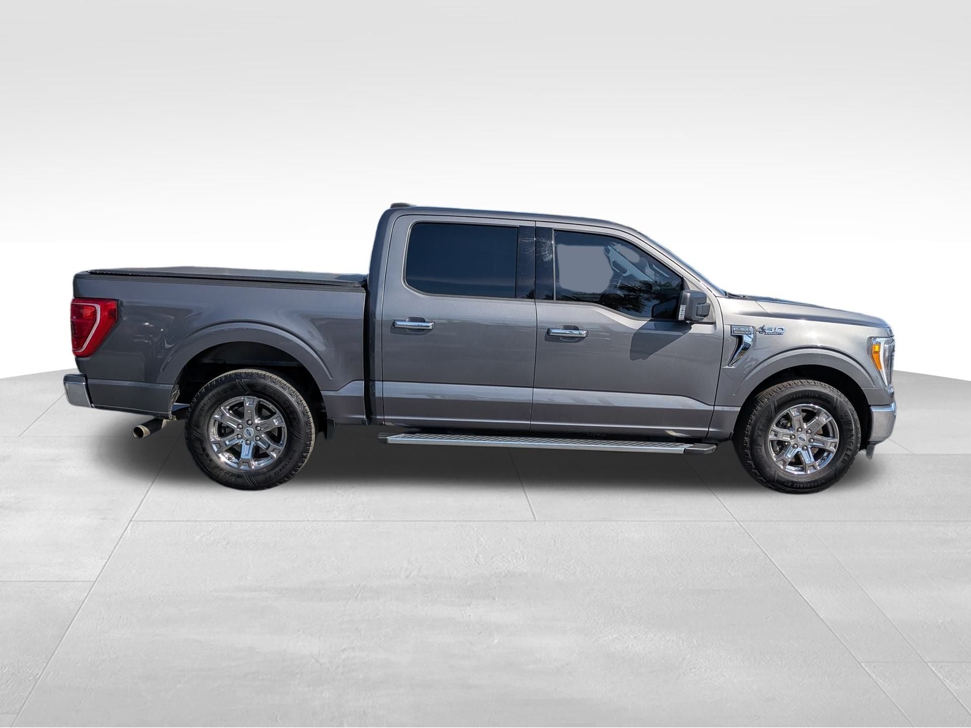 2022 Ford F-150 XLT RWD