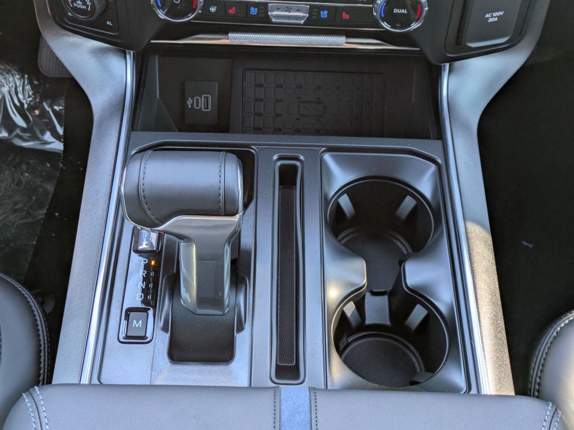 2025 Ford F-150 Platinum®