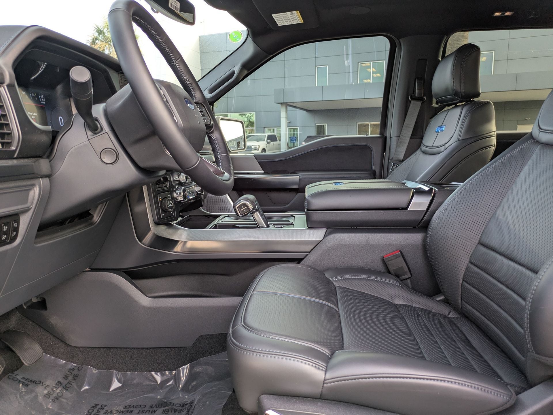 2025 Ford F-150 Platinum®