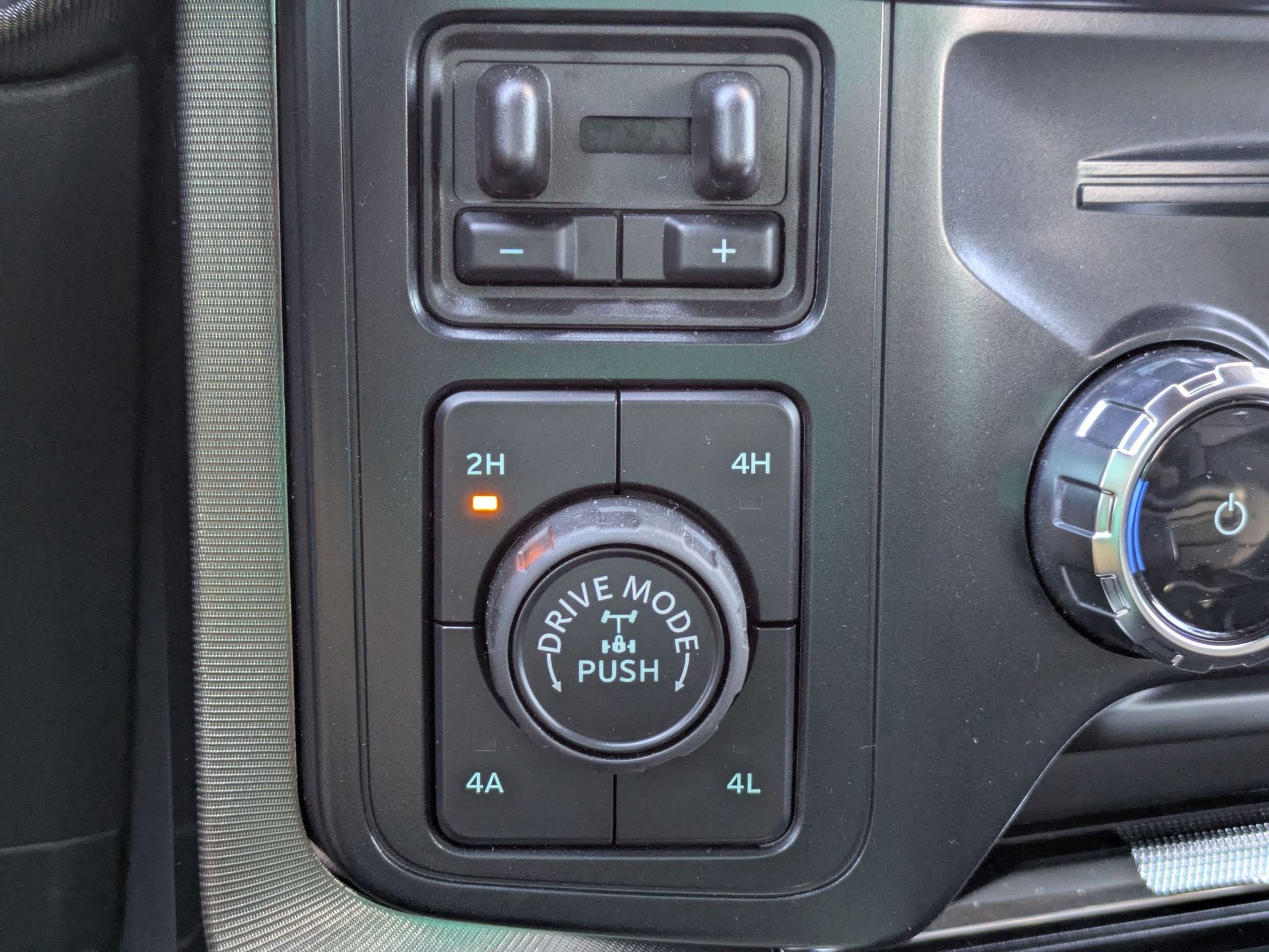 2025 Ford F-150 Platinum®