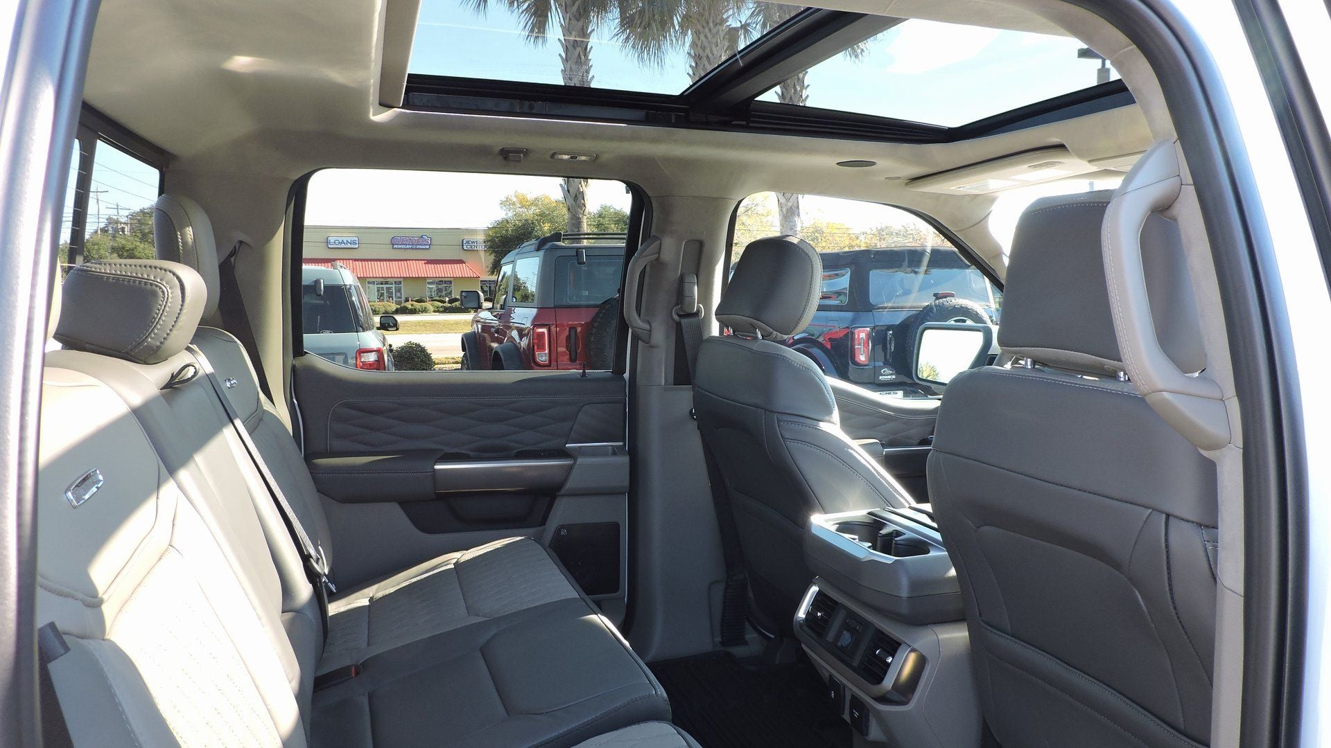 2025 Ford F-150 Platinum®