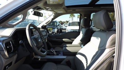 2025 Ford F-150 Platinum®