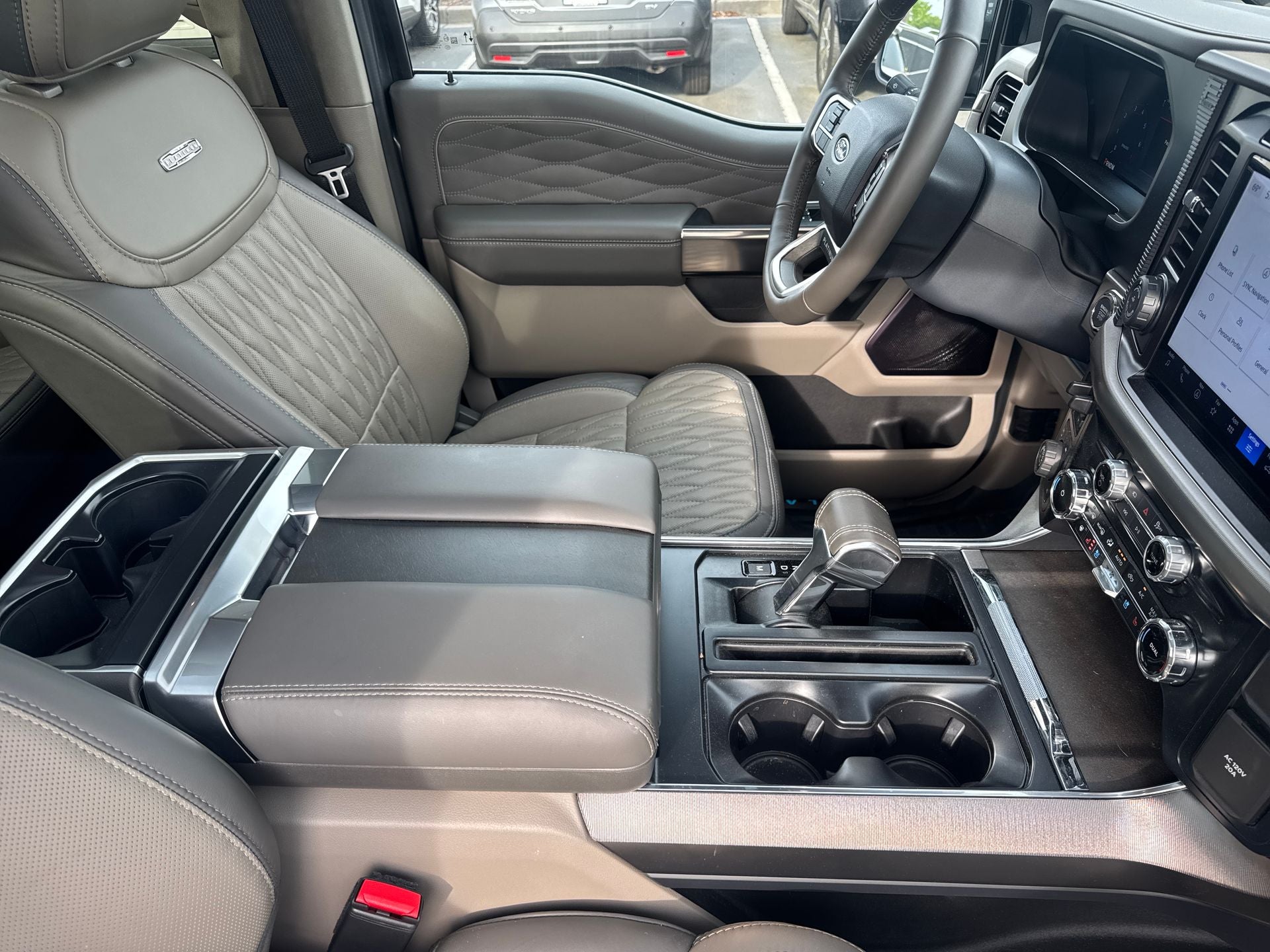 2025 Ford F-150 Platinum®