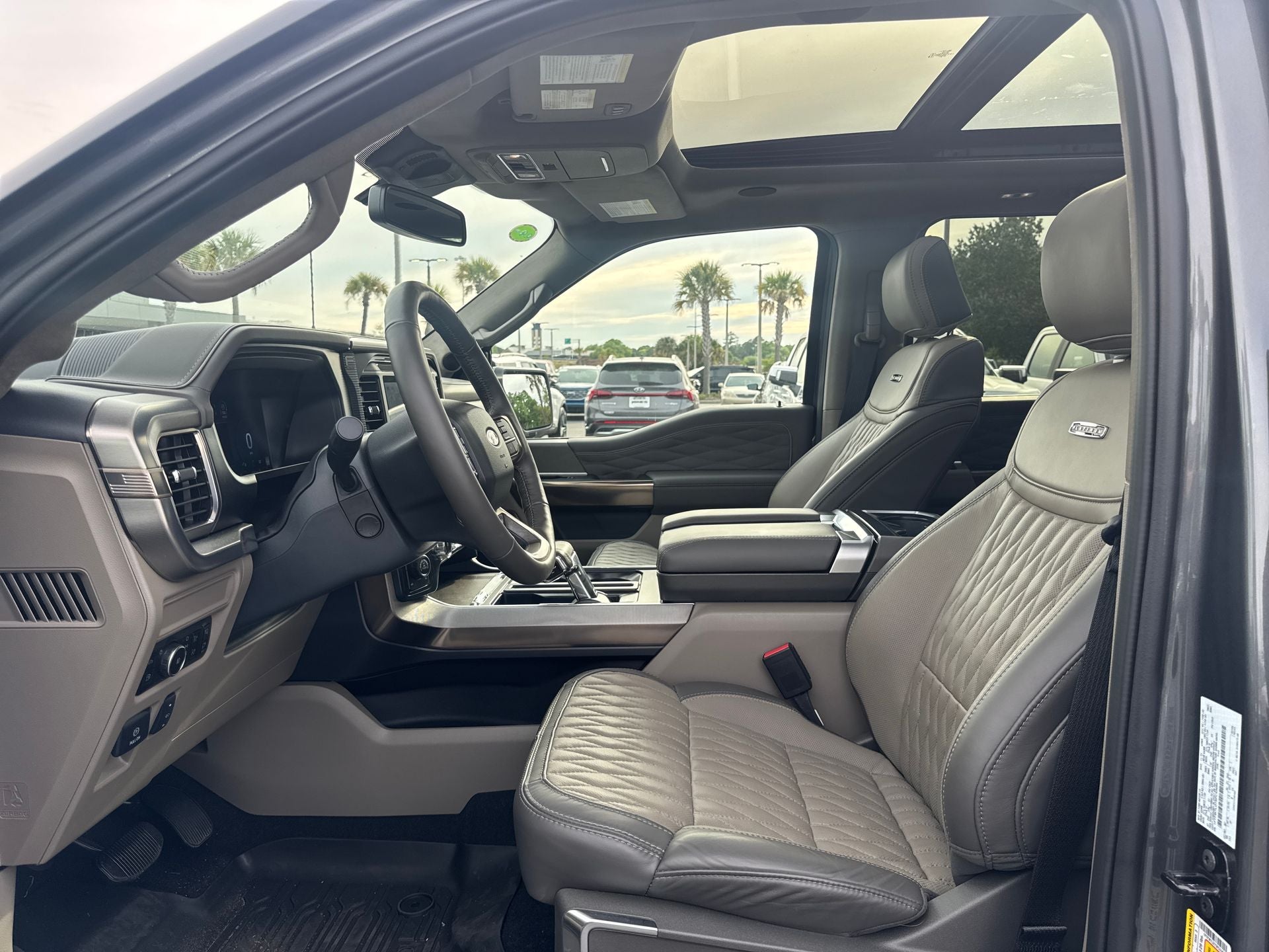 2025 Ford F-150 Platinum®