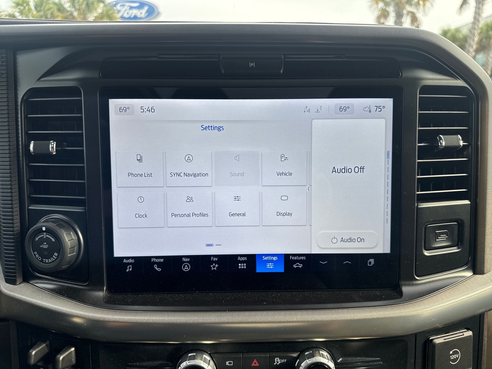 2025 Ford F-150 Platinum®