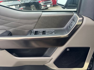 2025 Ford F-150 Platinum®