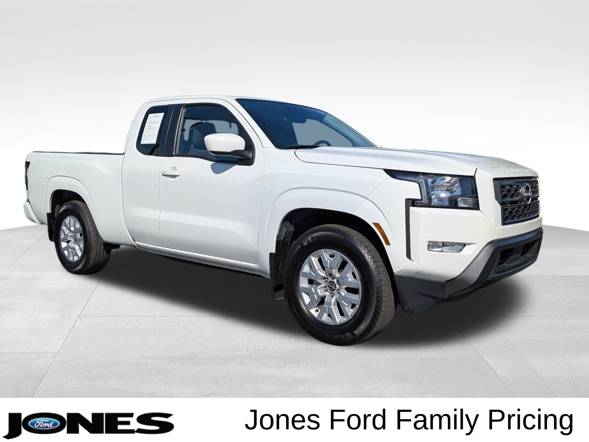 2024 Nissan Frontier SV