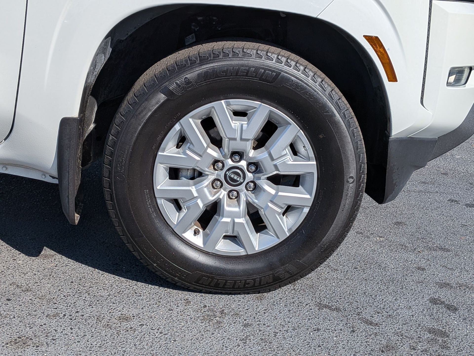 2024 Nissan Frontier SV RWD