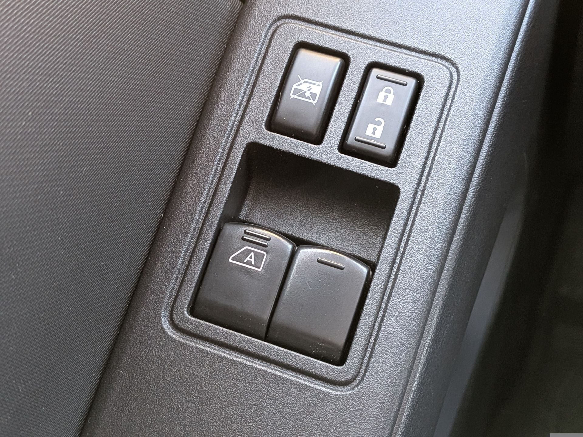 2024 Nissan Frontier SV RWD