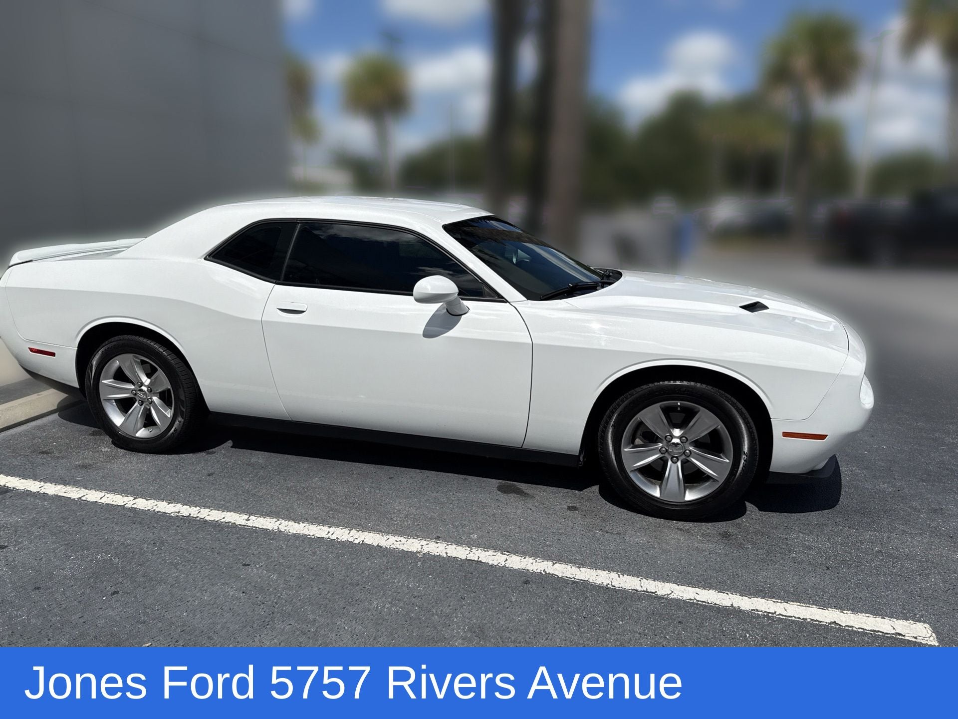 2022 Dodge Challenger SXT