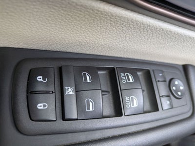 2023 Chrysler Voyager LX FWD