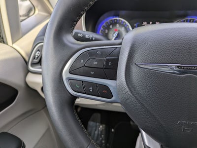 2023 Chrysler Voyager LX FWD