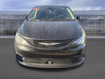 2023 Chrysler Voyager LX FWD