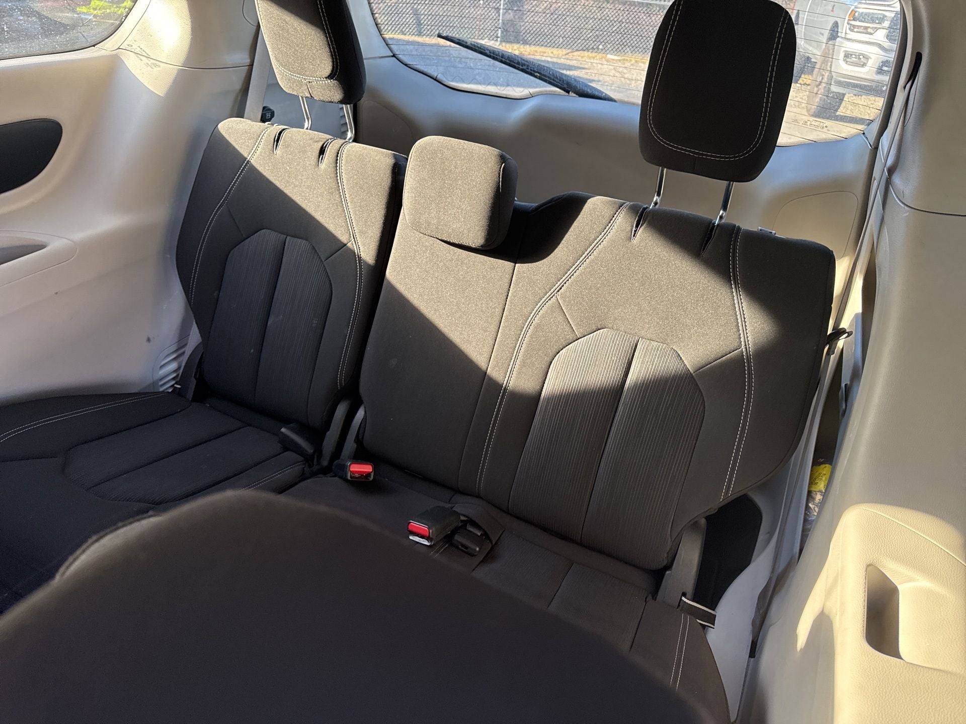 2023 Chrysler Voyager LX FWD