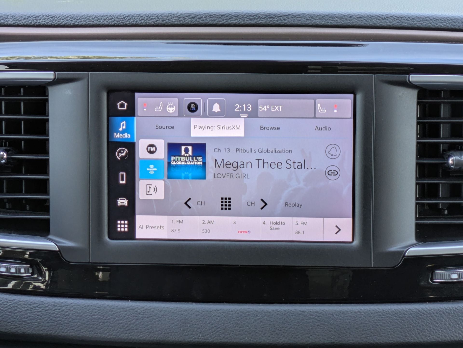 2023 Chrysler Voyager LX FWD