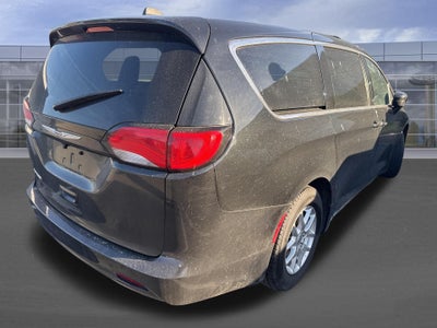 2023 Chrysler Voyager LX FWD