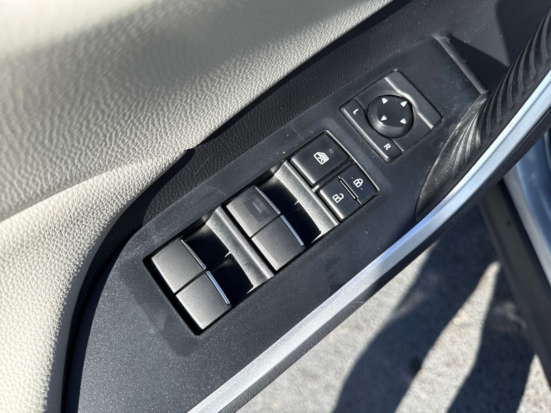 2021 Toyota RAV4 XLE Premium FWD