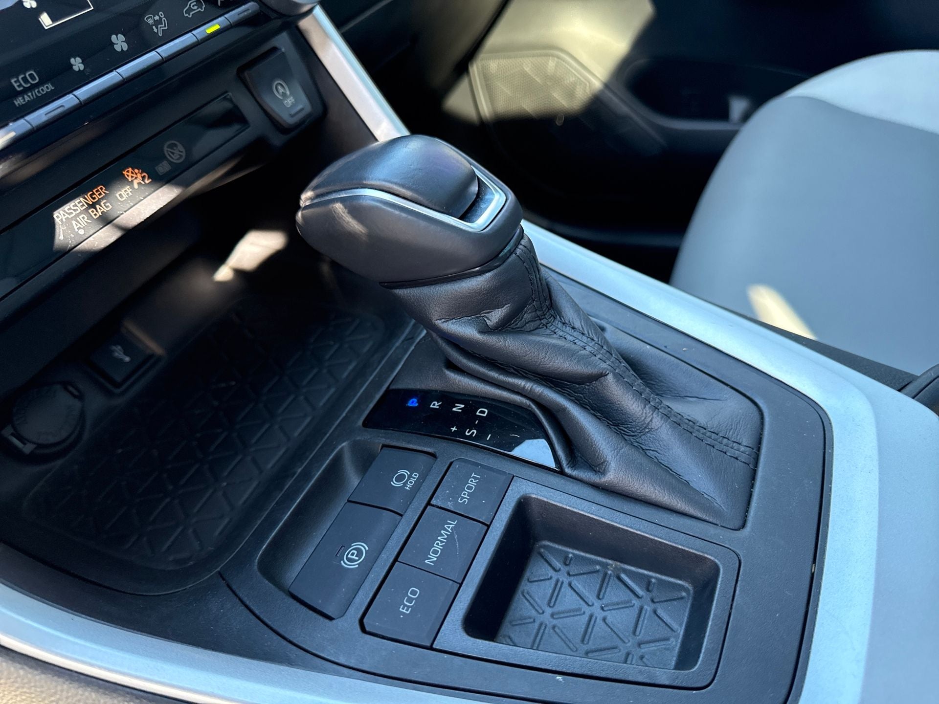 2021 Toyota RAV4 XLE Premium FWD