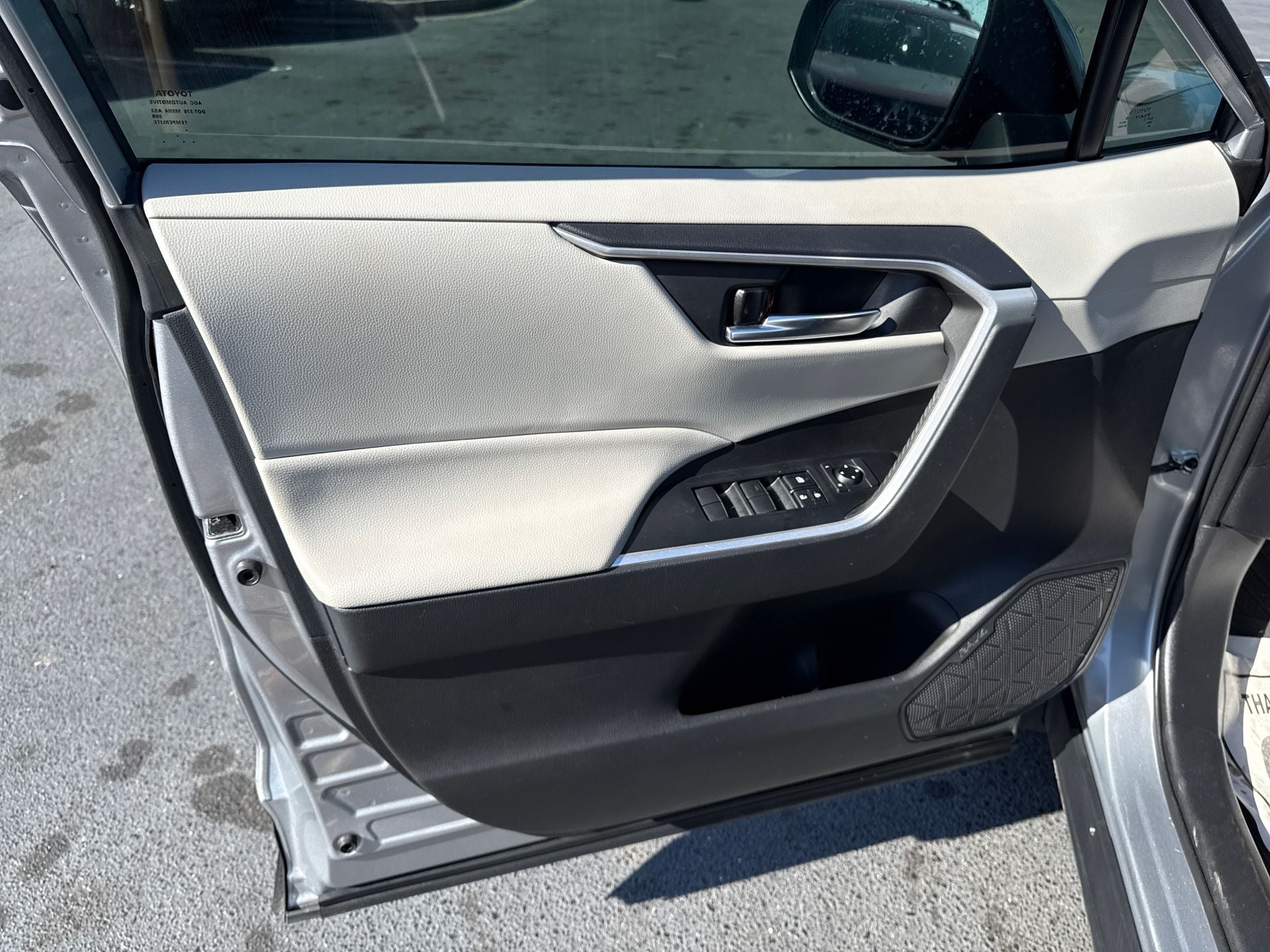 2021 Toyota RAV4 XLE Premium FWD