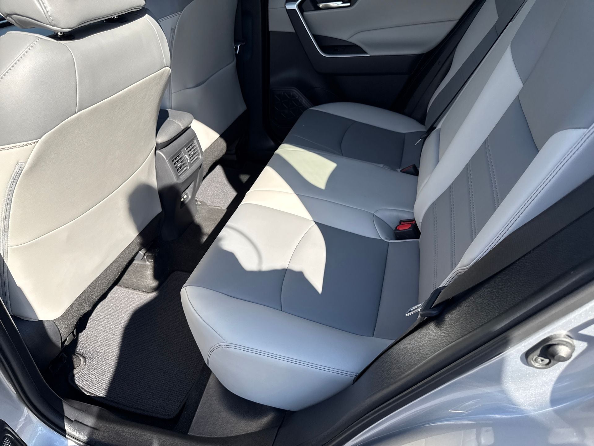 2021 Toyota RAV4 XLE Premium FWD