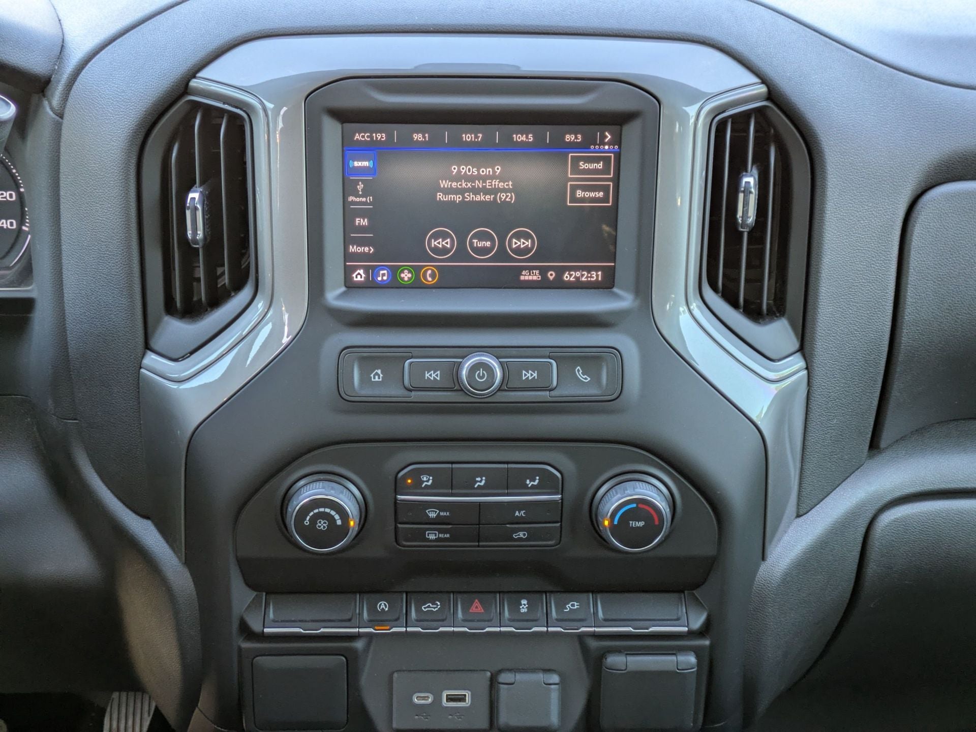 2022 Chevrolet Silverado 1500 LTD Custom 4WD