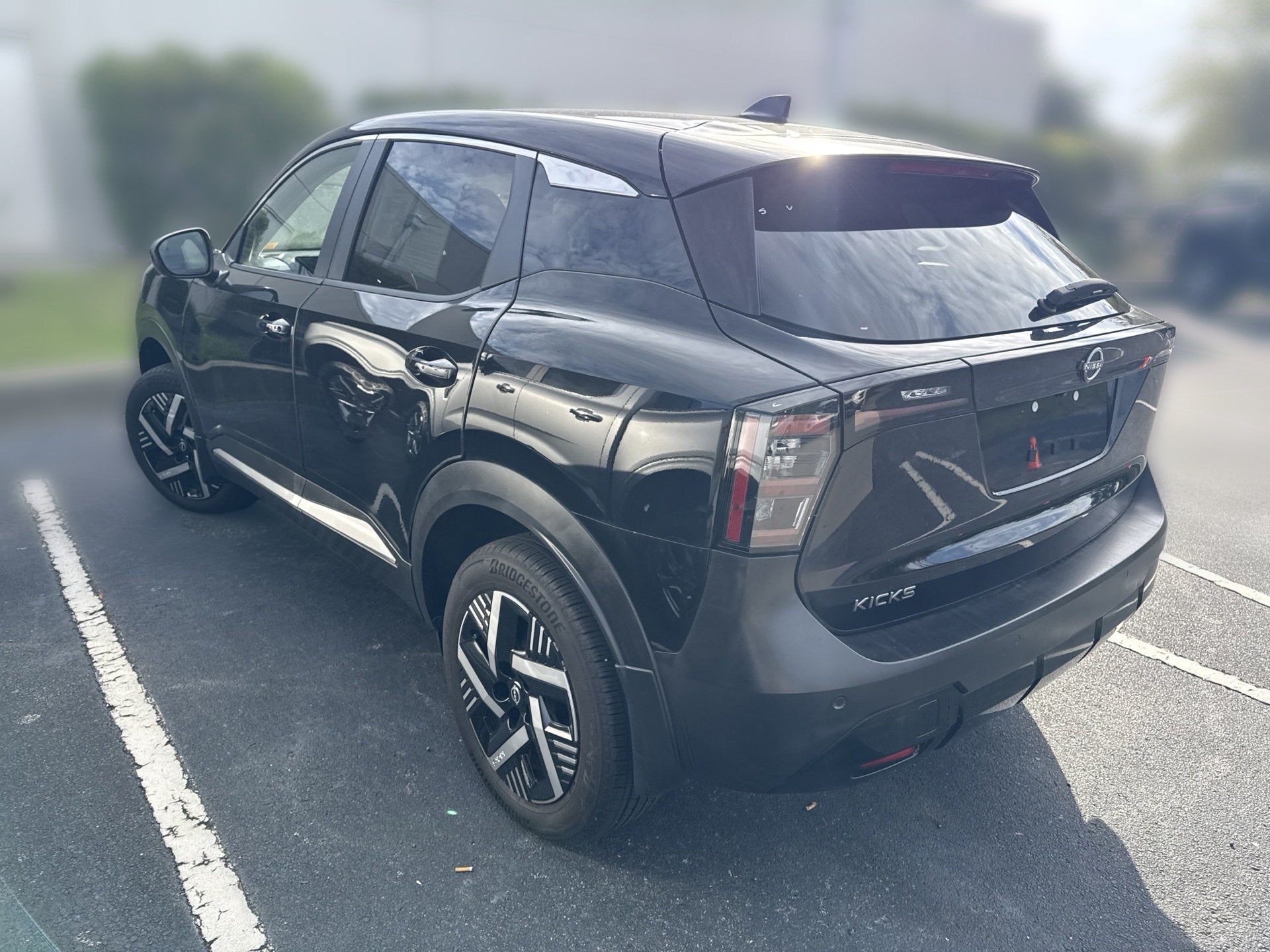 2025 Nissan Kicks SV
