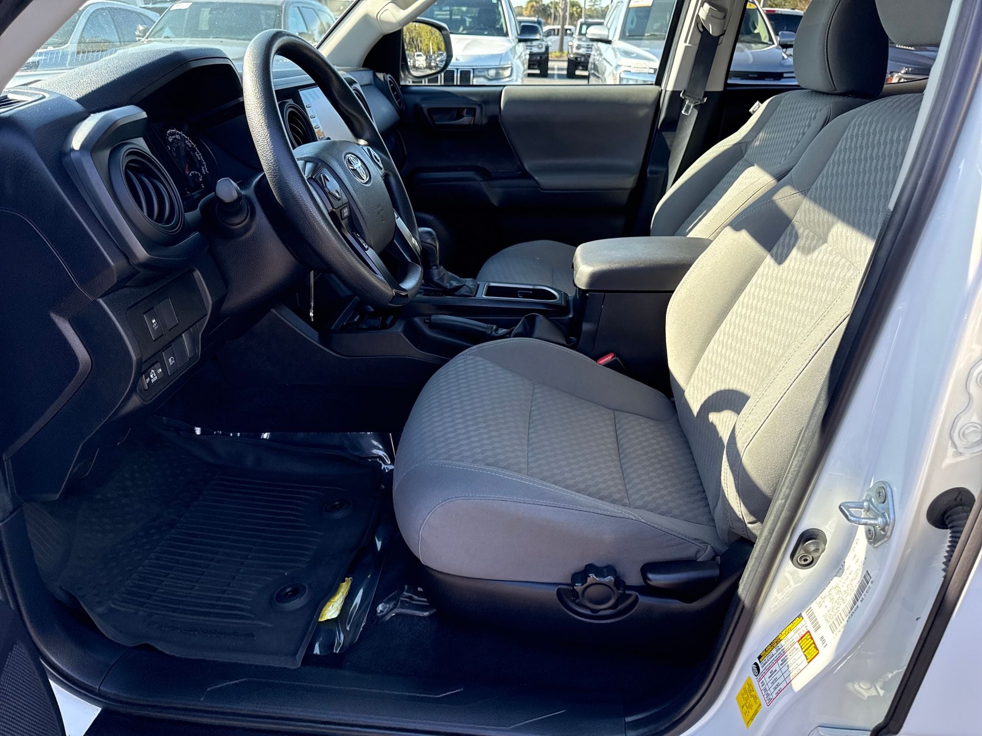 2022 Toyota Tacoma SR V6