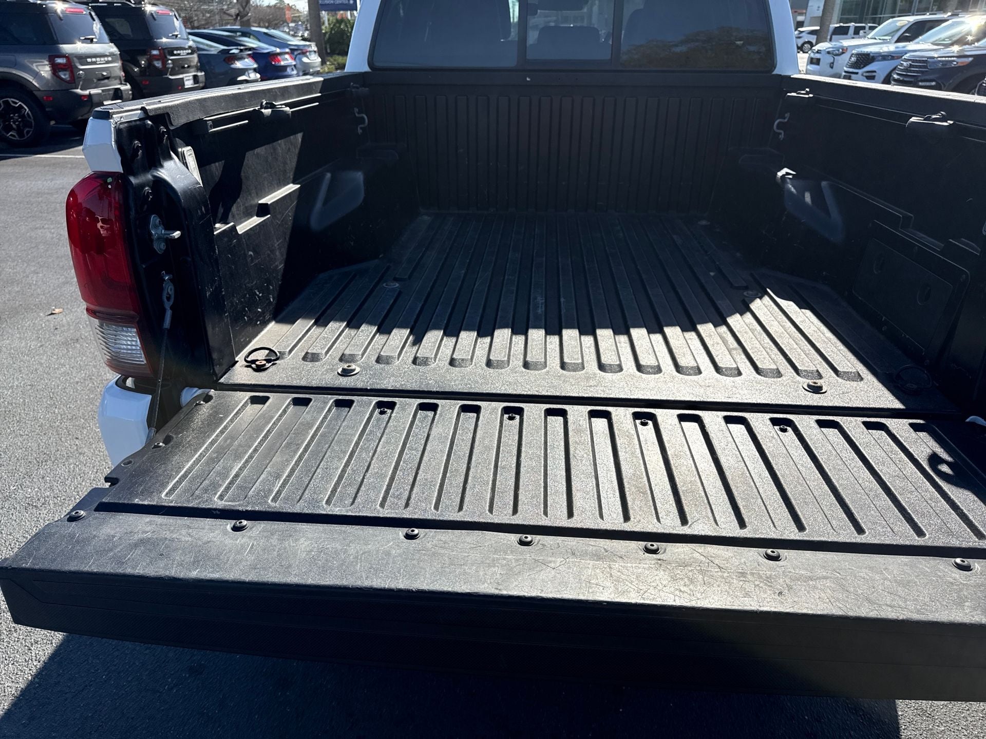 2022 Toyota Tacoma SR V6