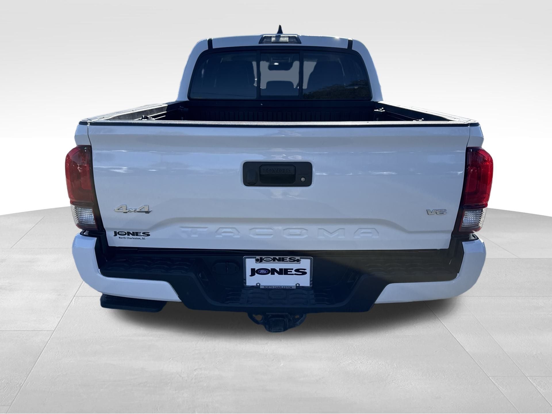 2022 Toyota Tacoma SR V6