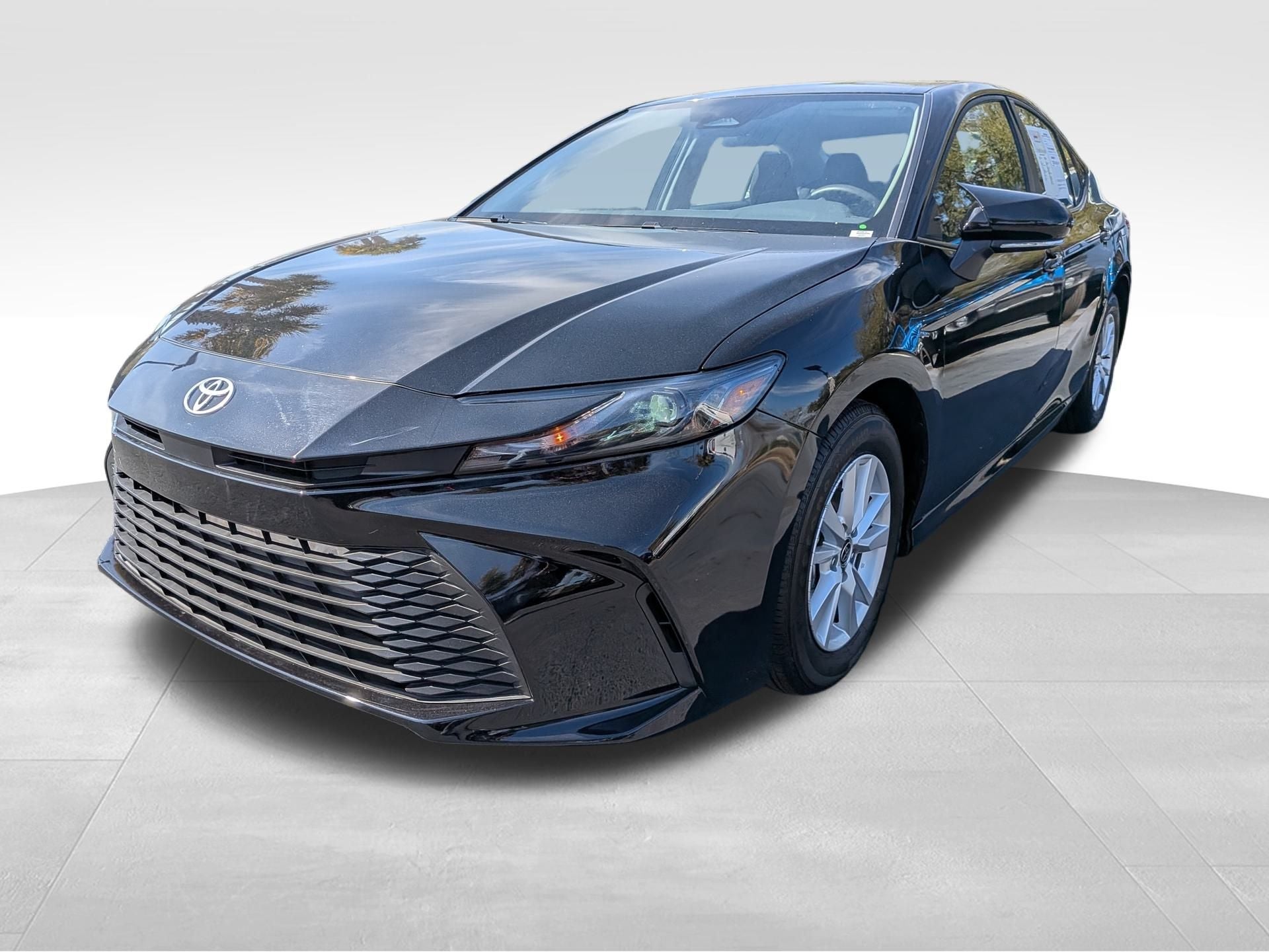 2025 Toyota Camry LE FWD