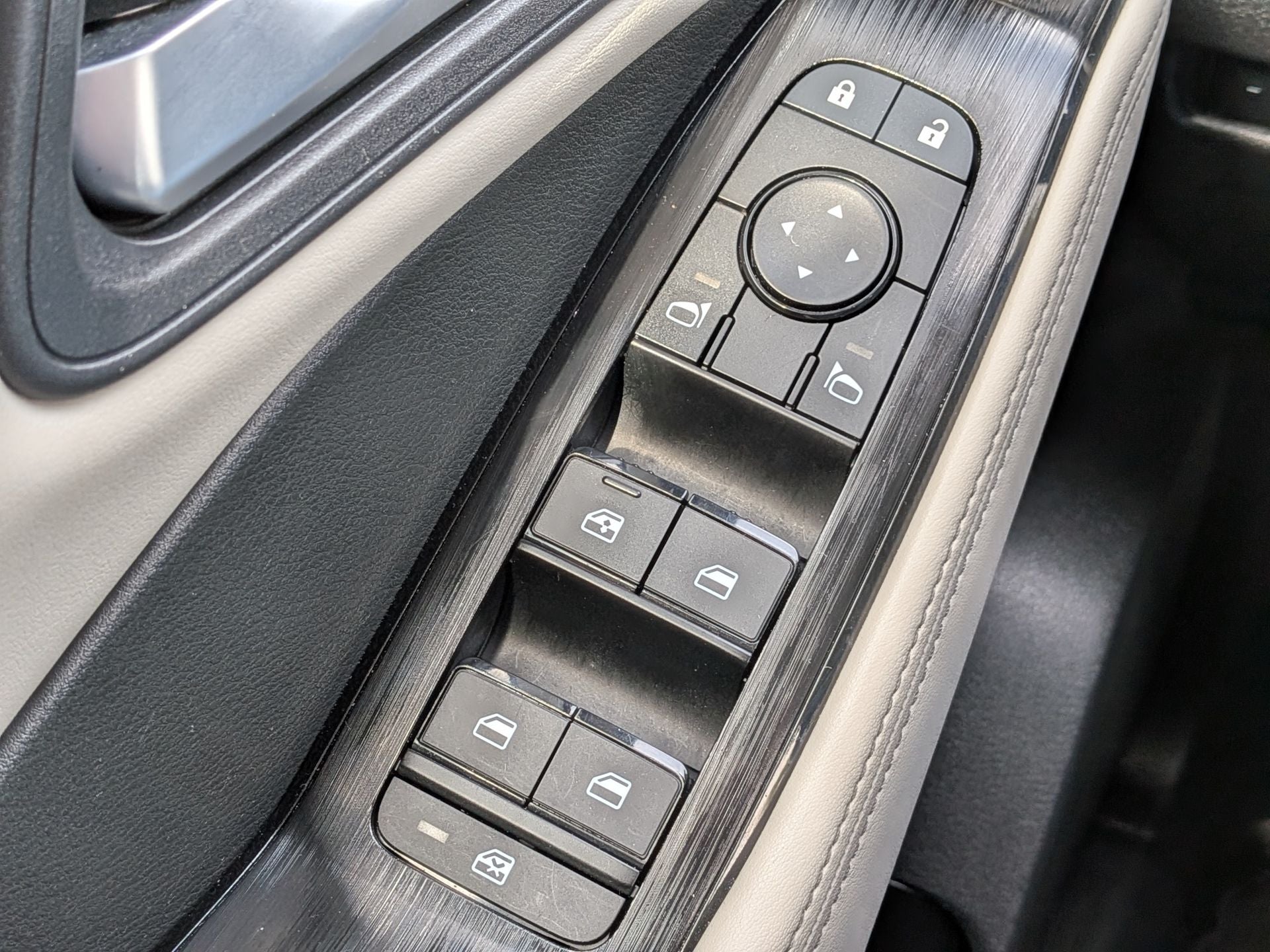 2025 Nissan Rogue SV FWD