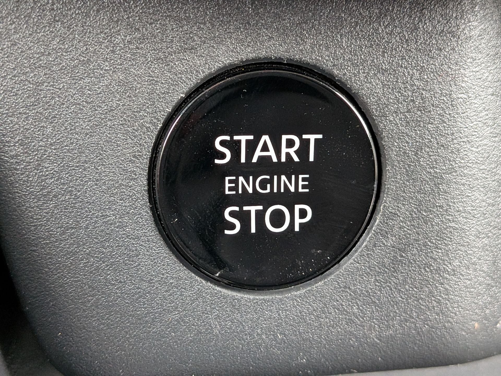 2025 Nissan Rogue SV FWD